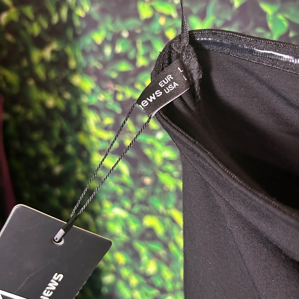 Black one sleeve dressss with front splitit. Size large